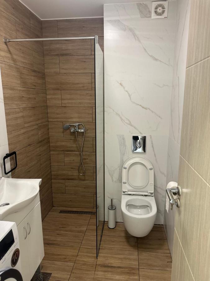 Luxury Apartments D&B Podgorica Esterno foto
