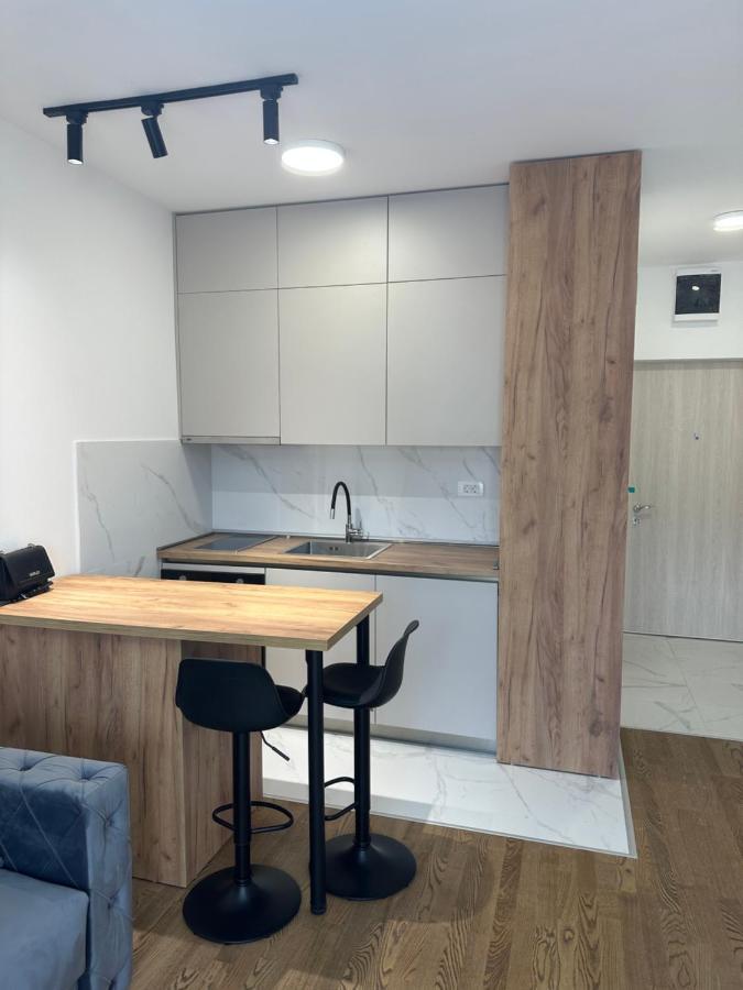 Luxury Apartments D&B Podgorica Esterno foto