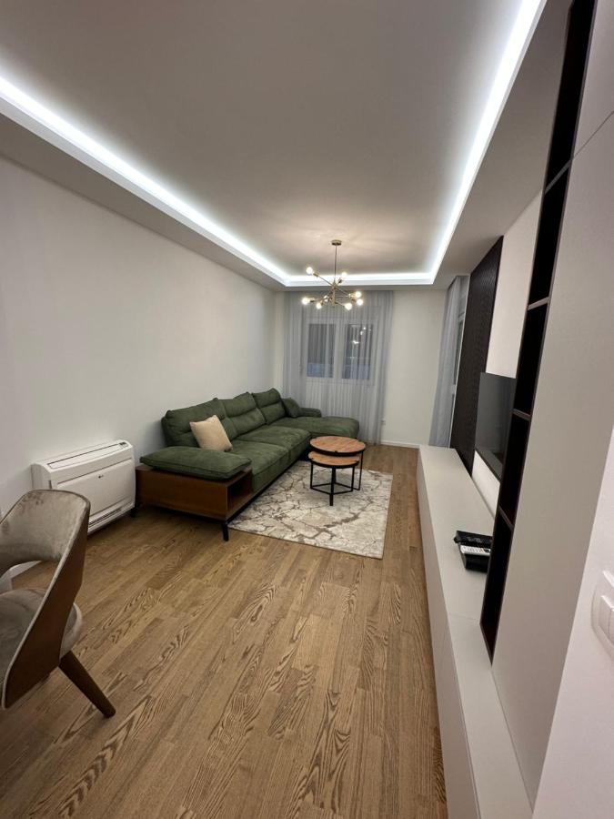 Luxury Apartments D&B Podgorica Esterno foto
