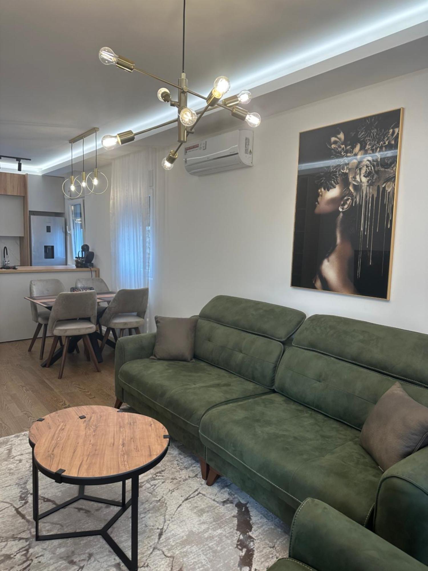 Luxury Apartments D&B Podgorica Esterno foto