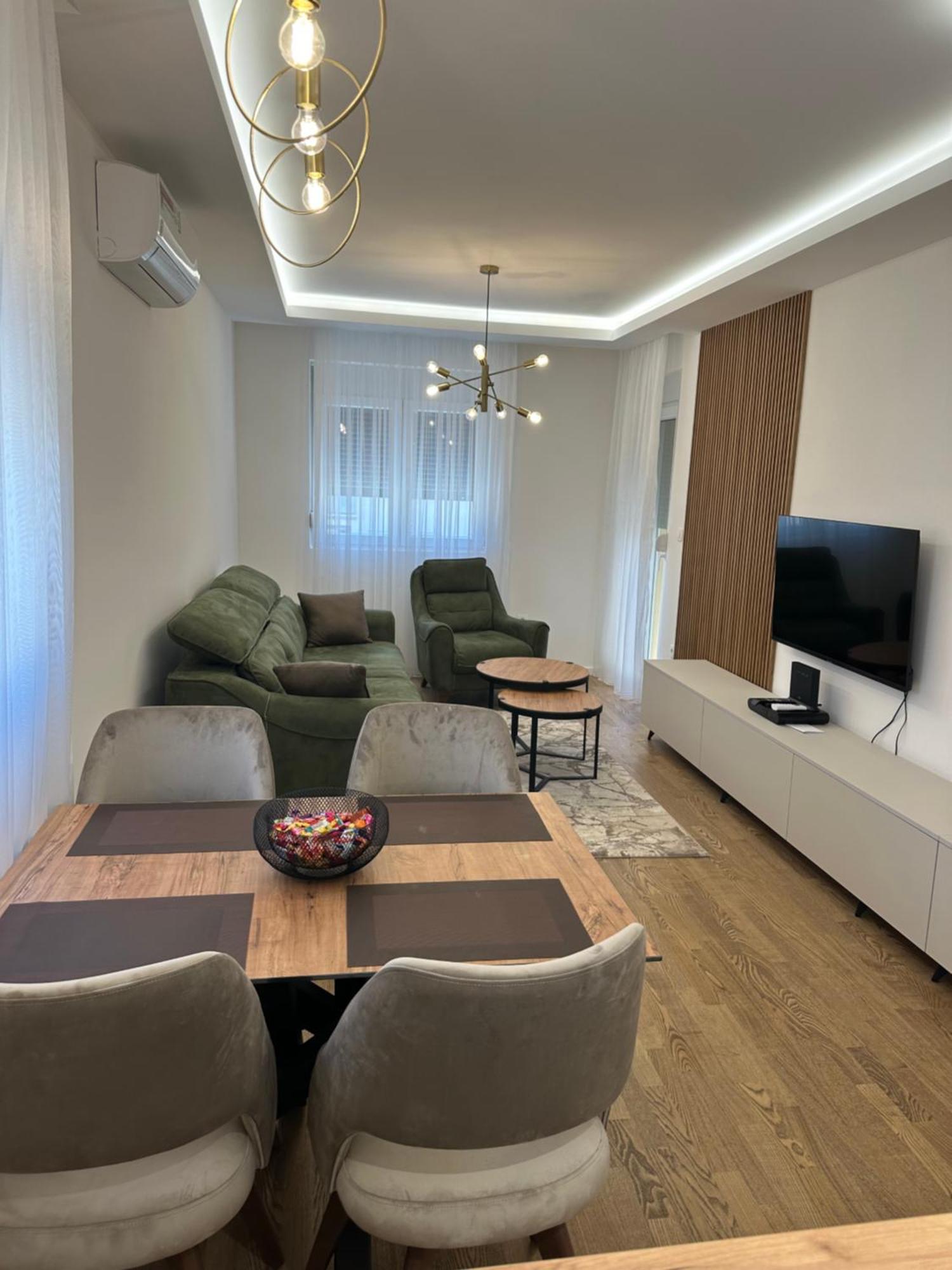 Luxury Apartments D&B Podgorica Esterno foto
