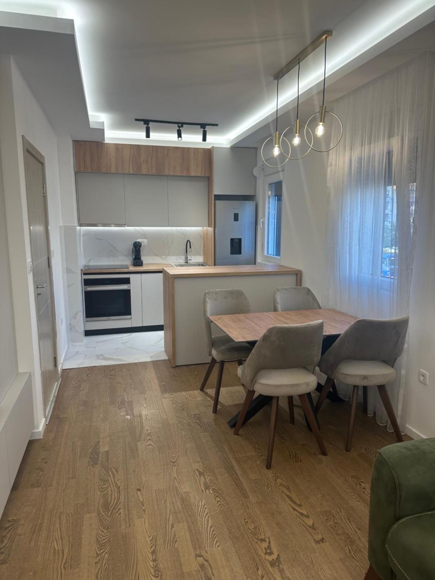 Luxury Apartments D&B Podgorica Esterno foto